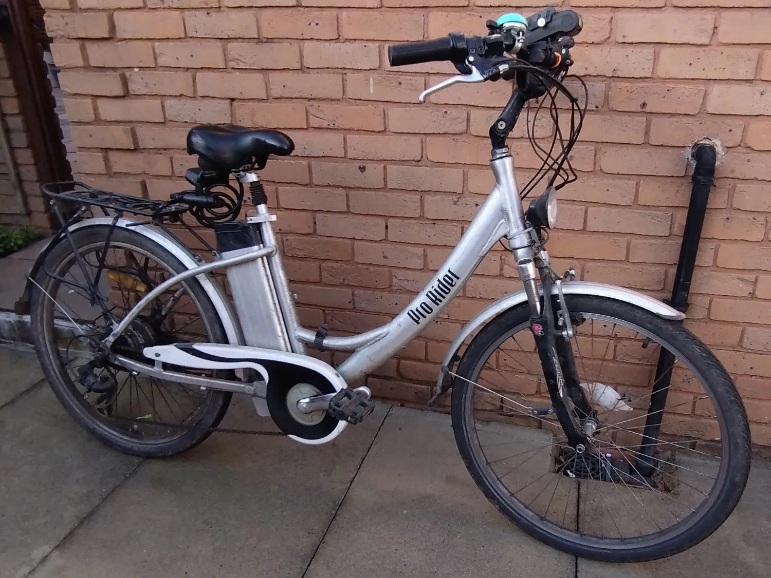 Pro Rider E-tourer electric city bike 2011