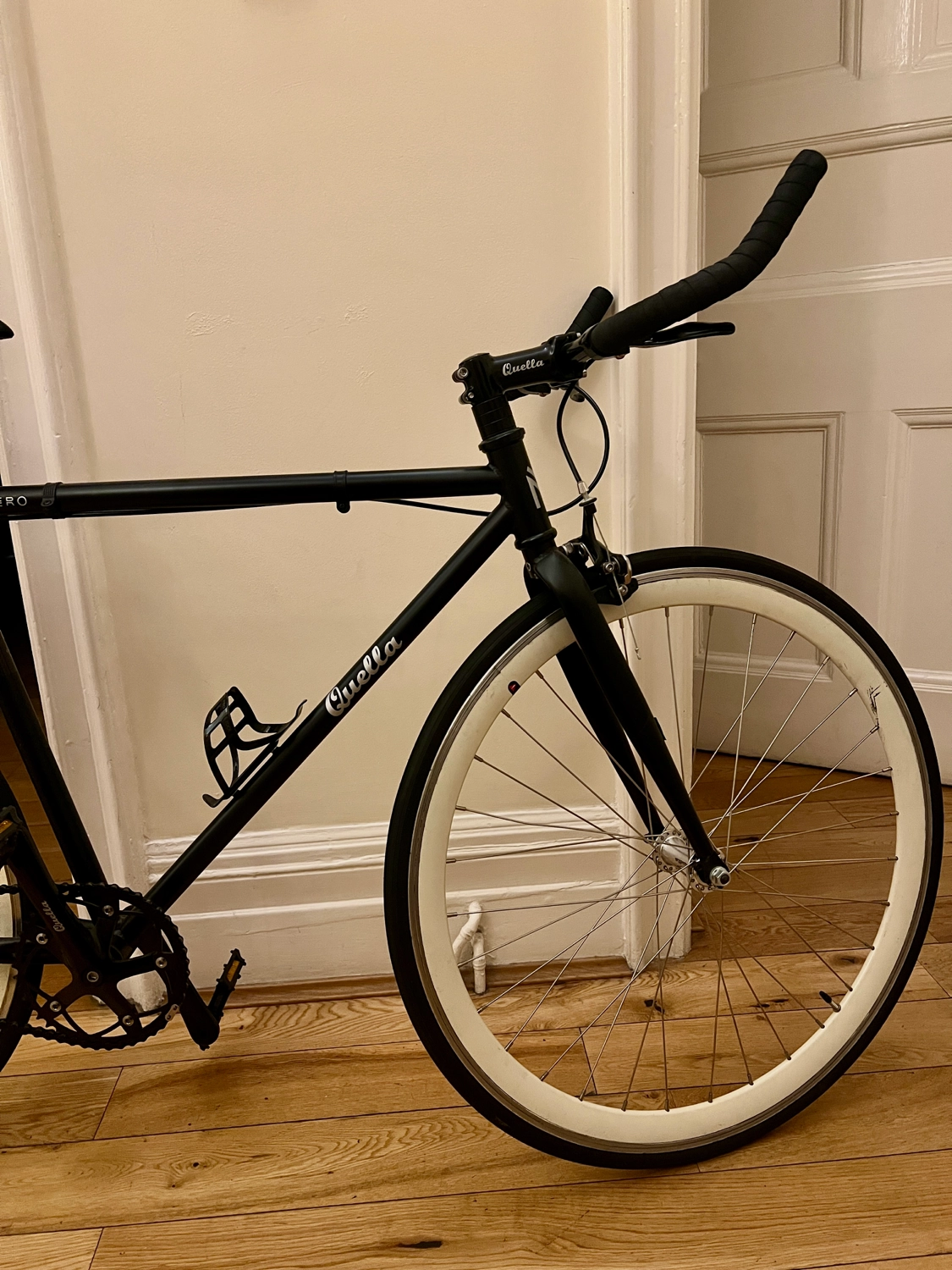 Quella Nero Cream Fixie Fixed Gear Single Speed Commuter Bicycle 2018