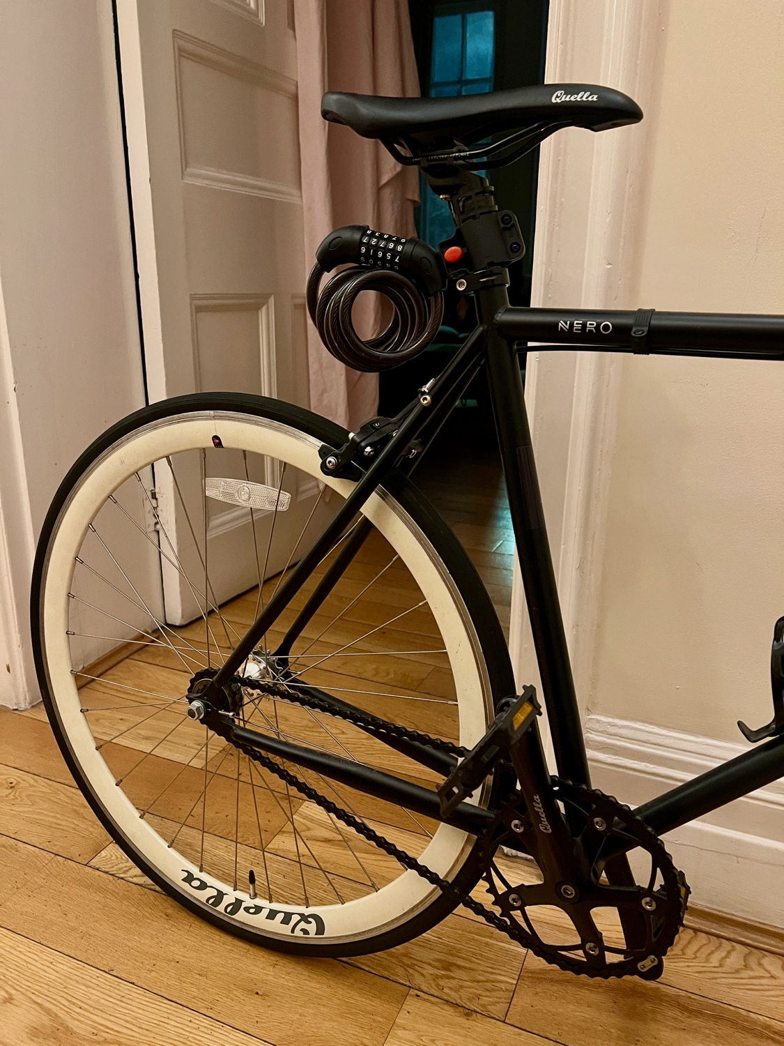 Quella Nero Cream Fixie Fixed Gear Single Speed Commuter Bicycle 2018