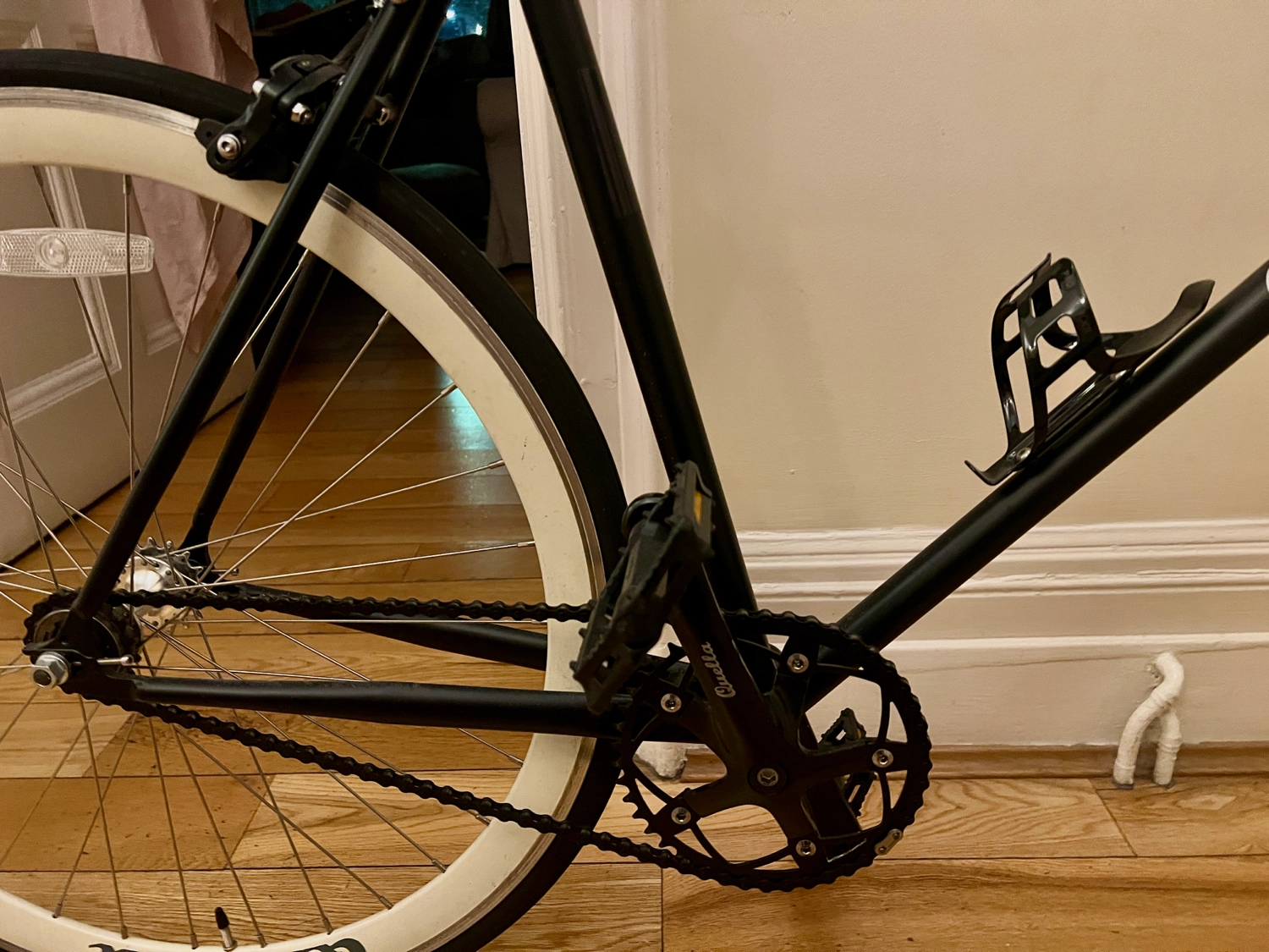 Quella Nero Cream Fixie Fixed Gear Single Speed Commuter Bicycle 2018