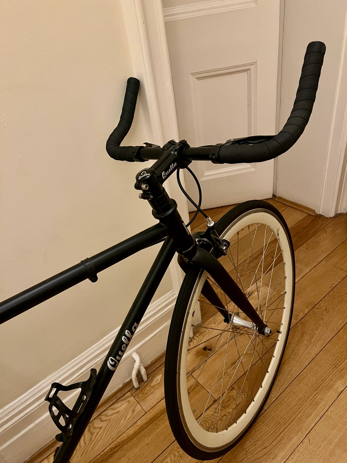 Quella Nero Cream Fixie Fixed Gear Single Speed Commuter Bicycle 2018