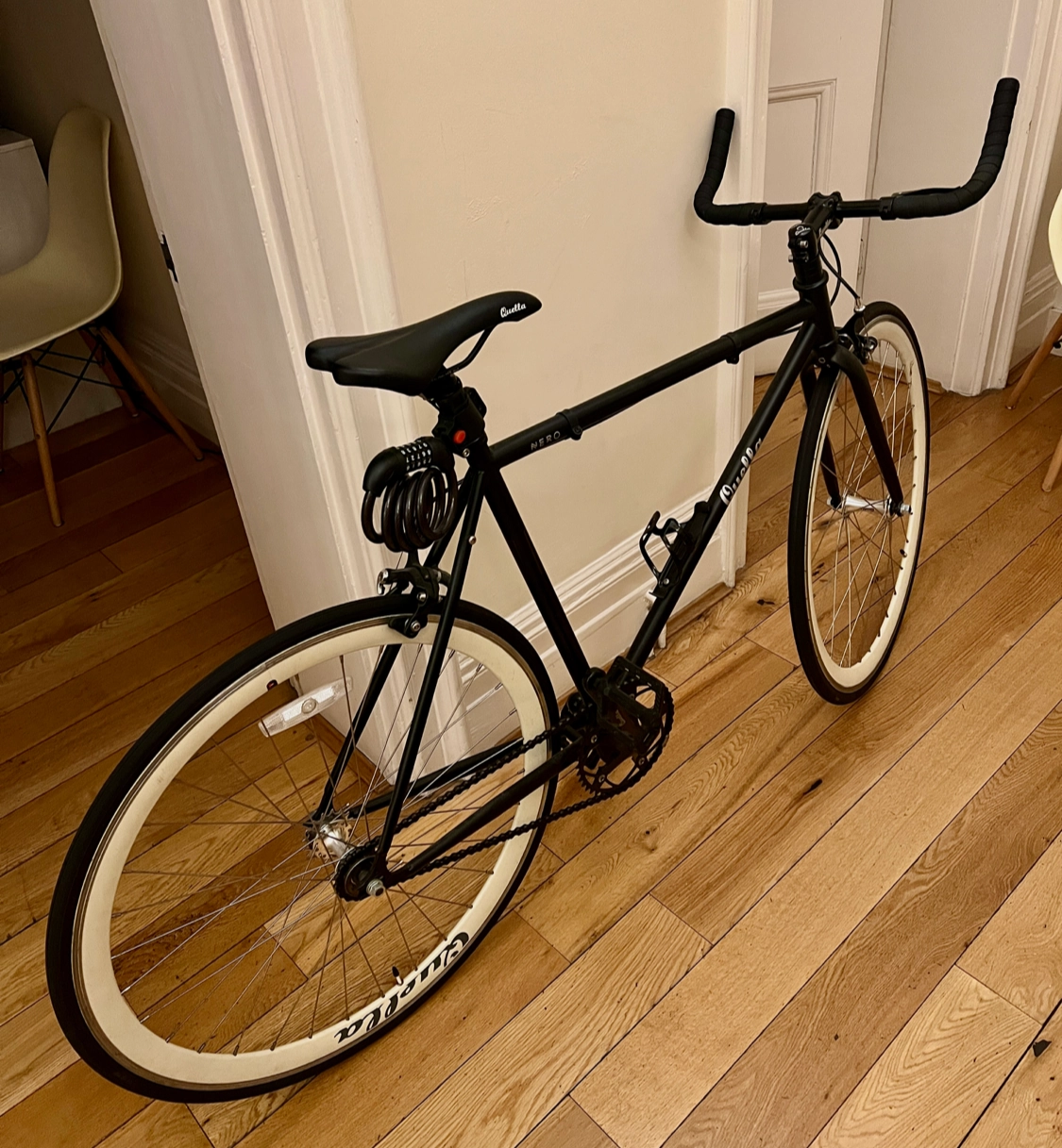 Quella Nero Cream Fixie Fixed Gear Single Speed Commuter Bicycle 2018