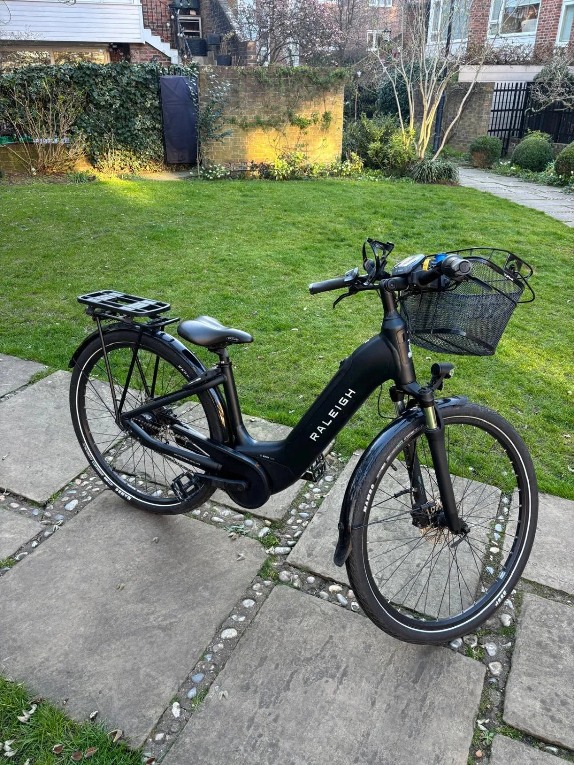 Raleigh Motus Grand Tour Step-through 8sp Hub Electric Hybrid Bike 2023