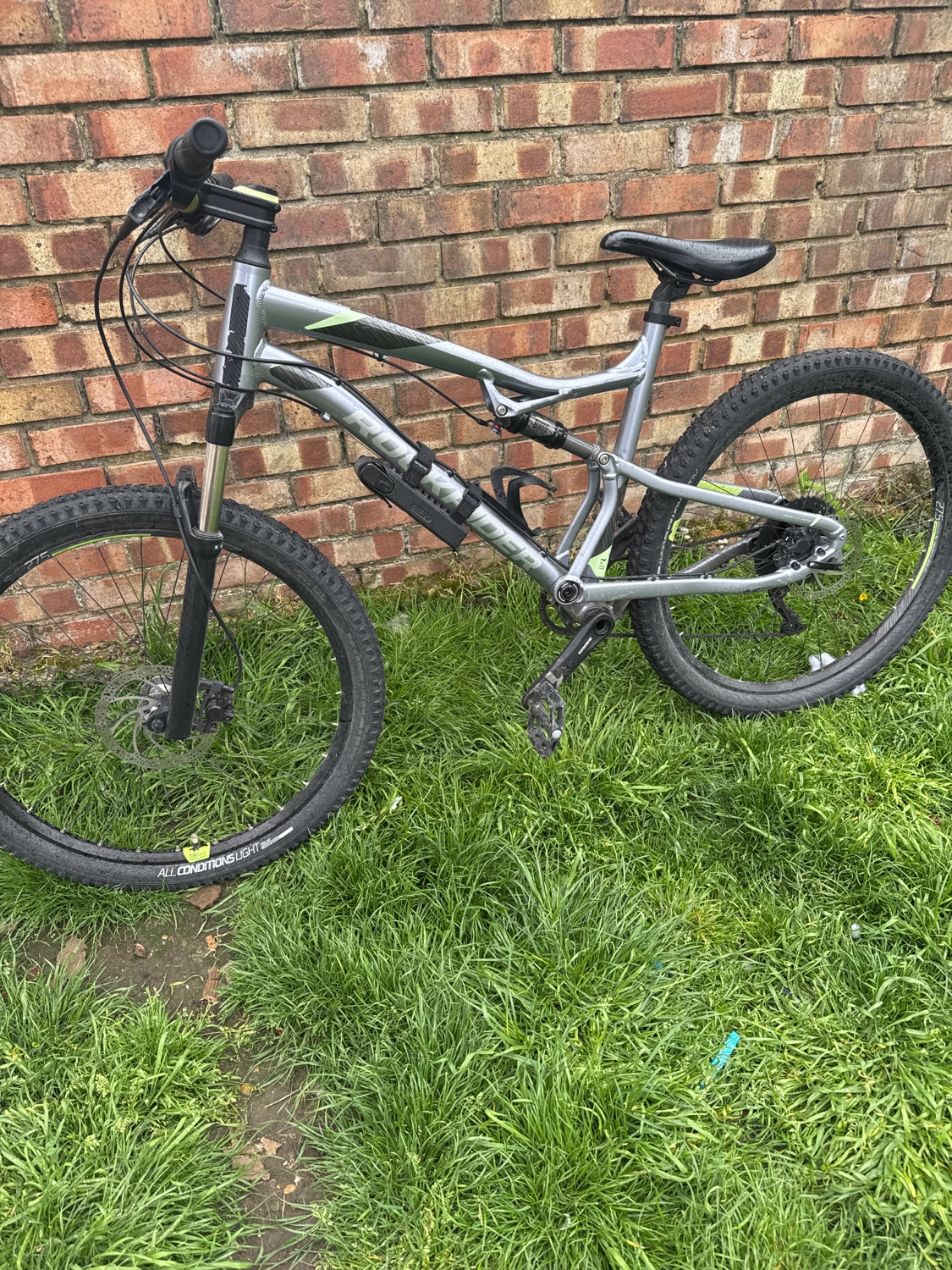 ROCKRIDER 27.5" Mountain Bike ST 900 S 2023