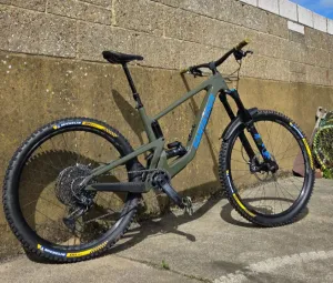 Santa Cruz BRONSON S / Carbon C 2023