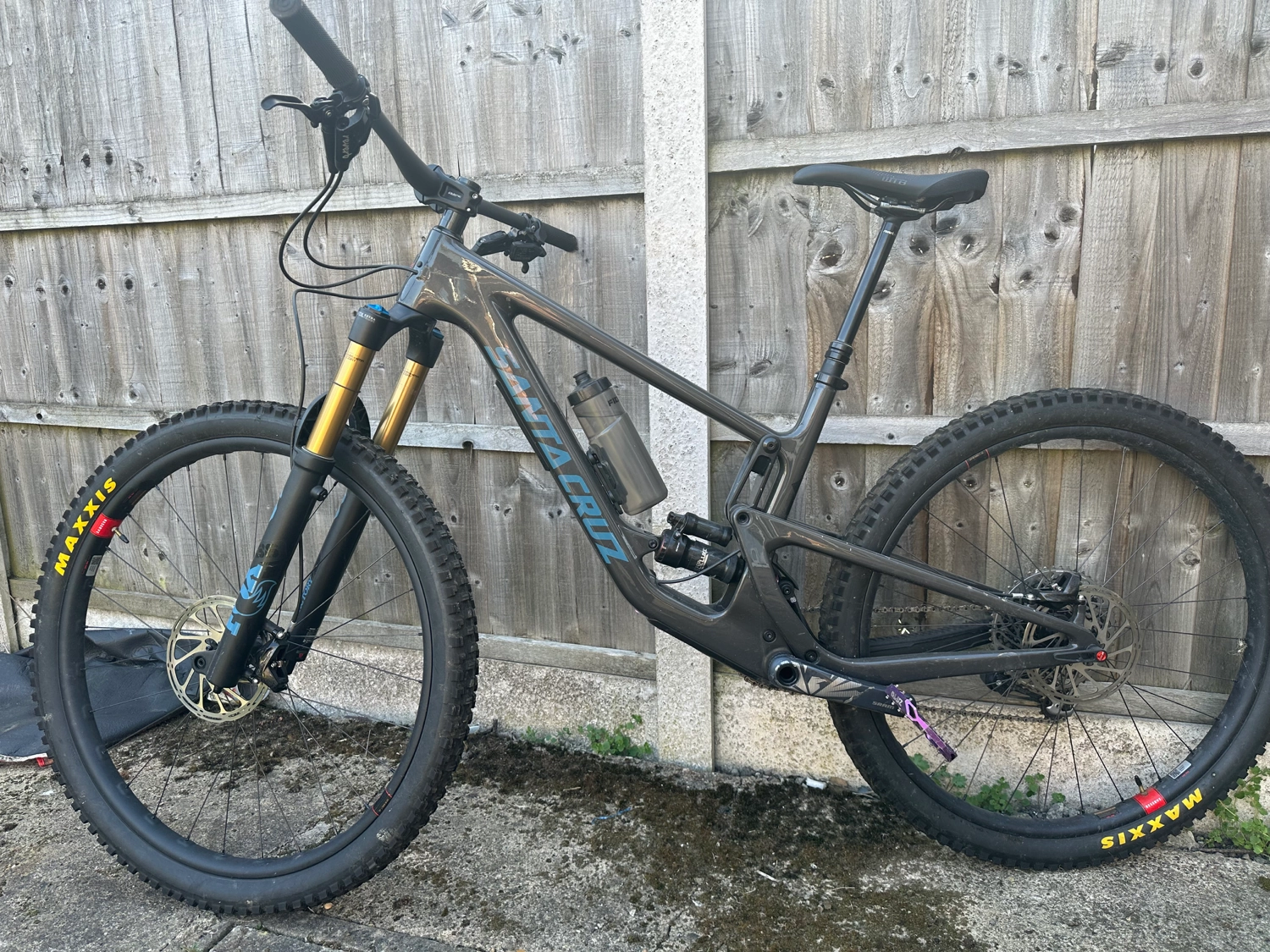 Santa Cruz Hightower X01 / AXS / RSV / Carbon CC / 29 2022