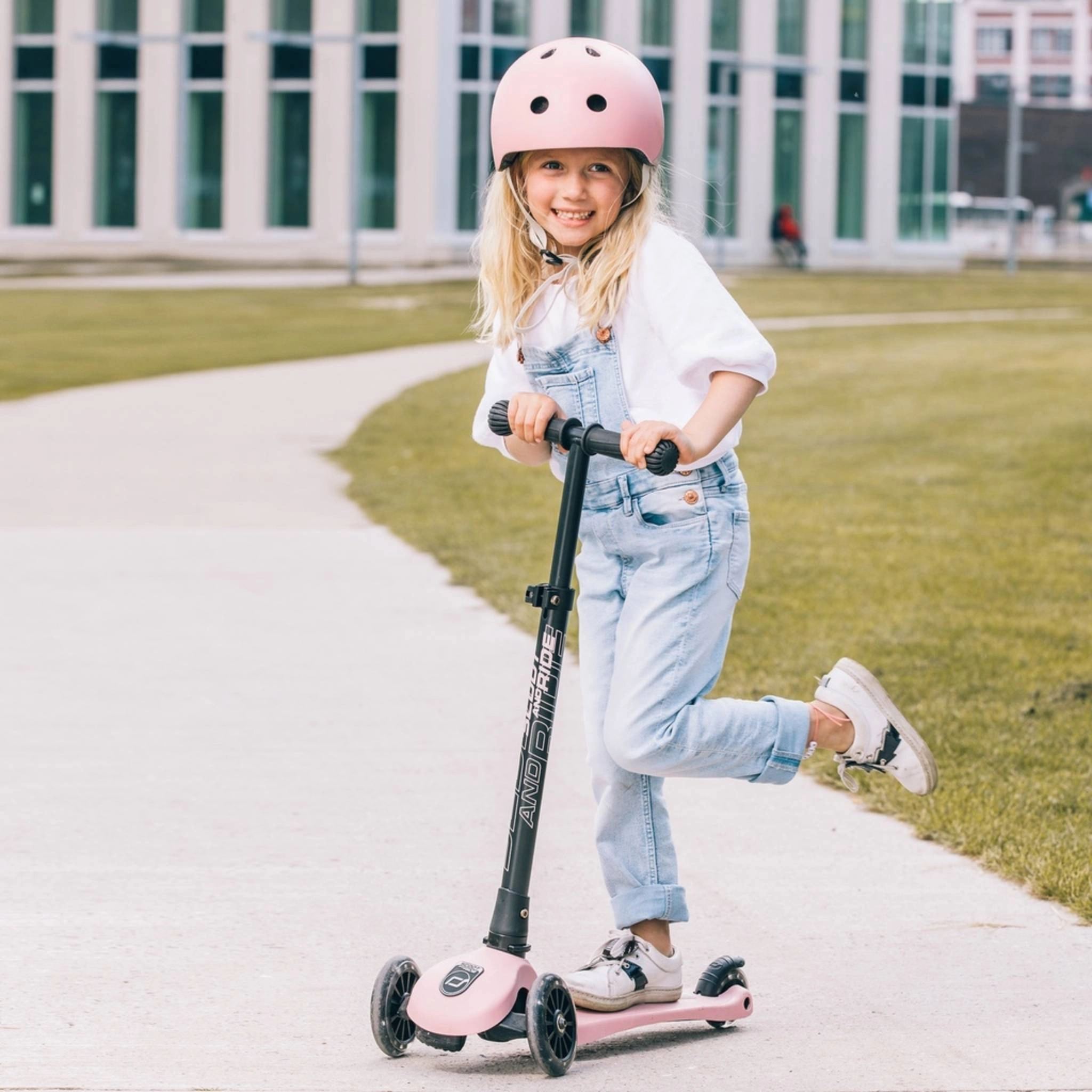 Scoot & Ride Highwaykick 3 LED Scooter - Rose