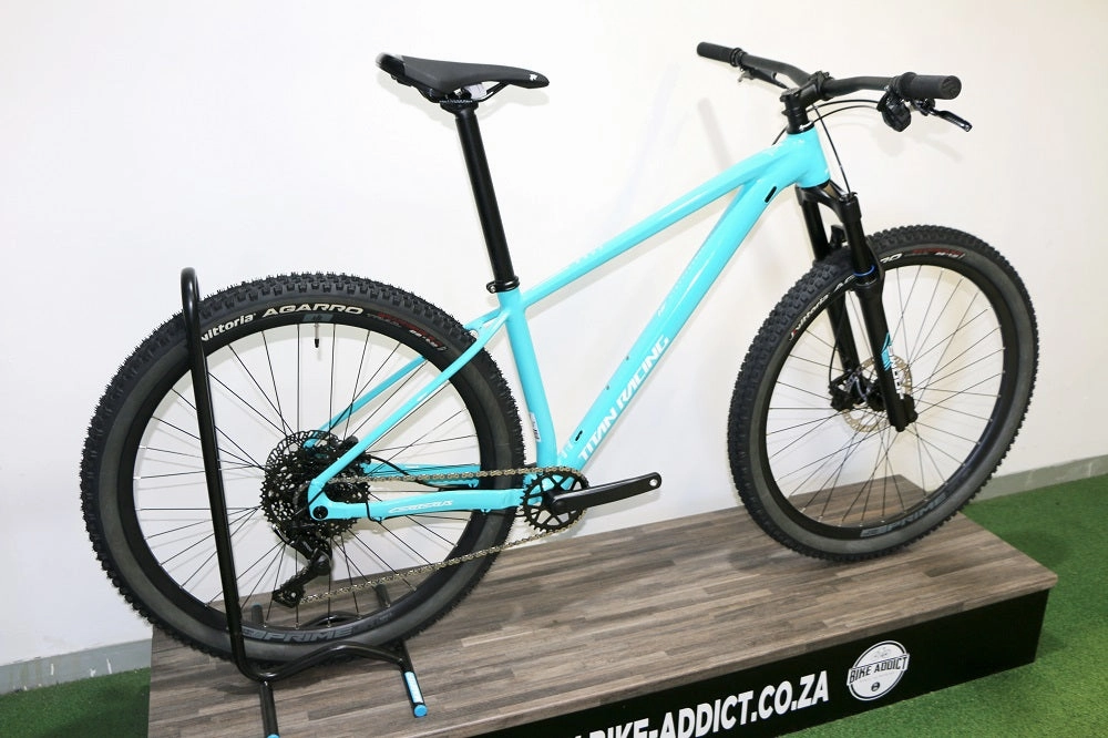 TITAN RACING Cerberus Cruz (2025)