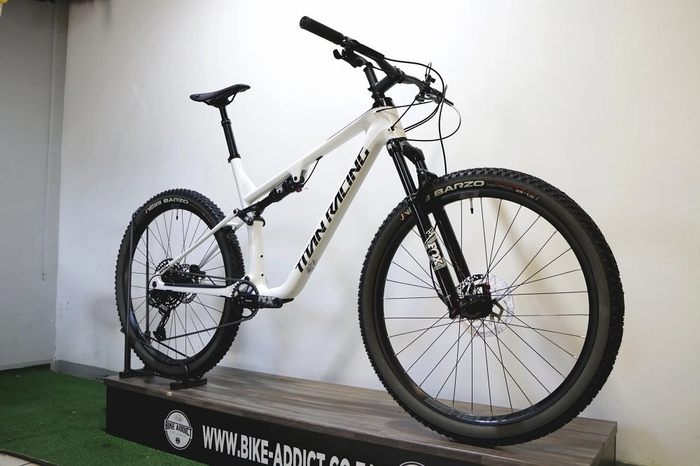 TITAN RACING Cypher Gen 2 120 DC Carbon Expert (2025)