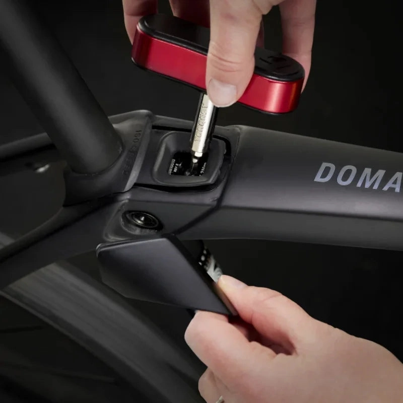 Trek Domane SL 5 Gen 4 - Matte Deep Smoke