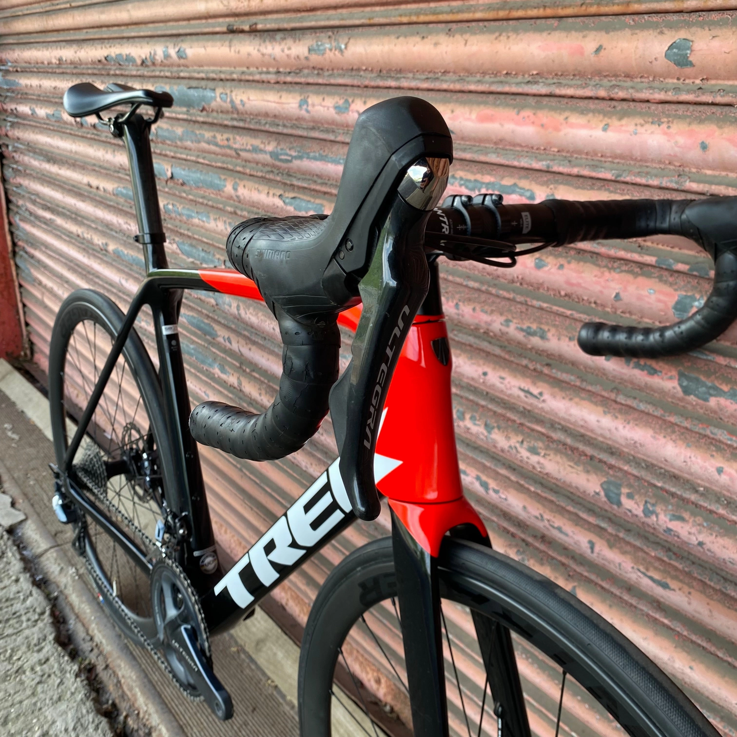 Trek Emonda SL6 Ultegra Carbon Disc Road Bike - 58cm