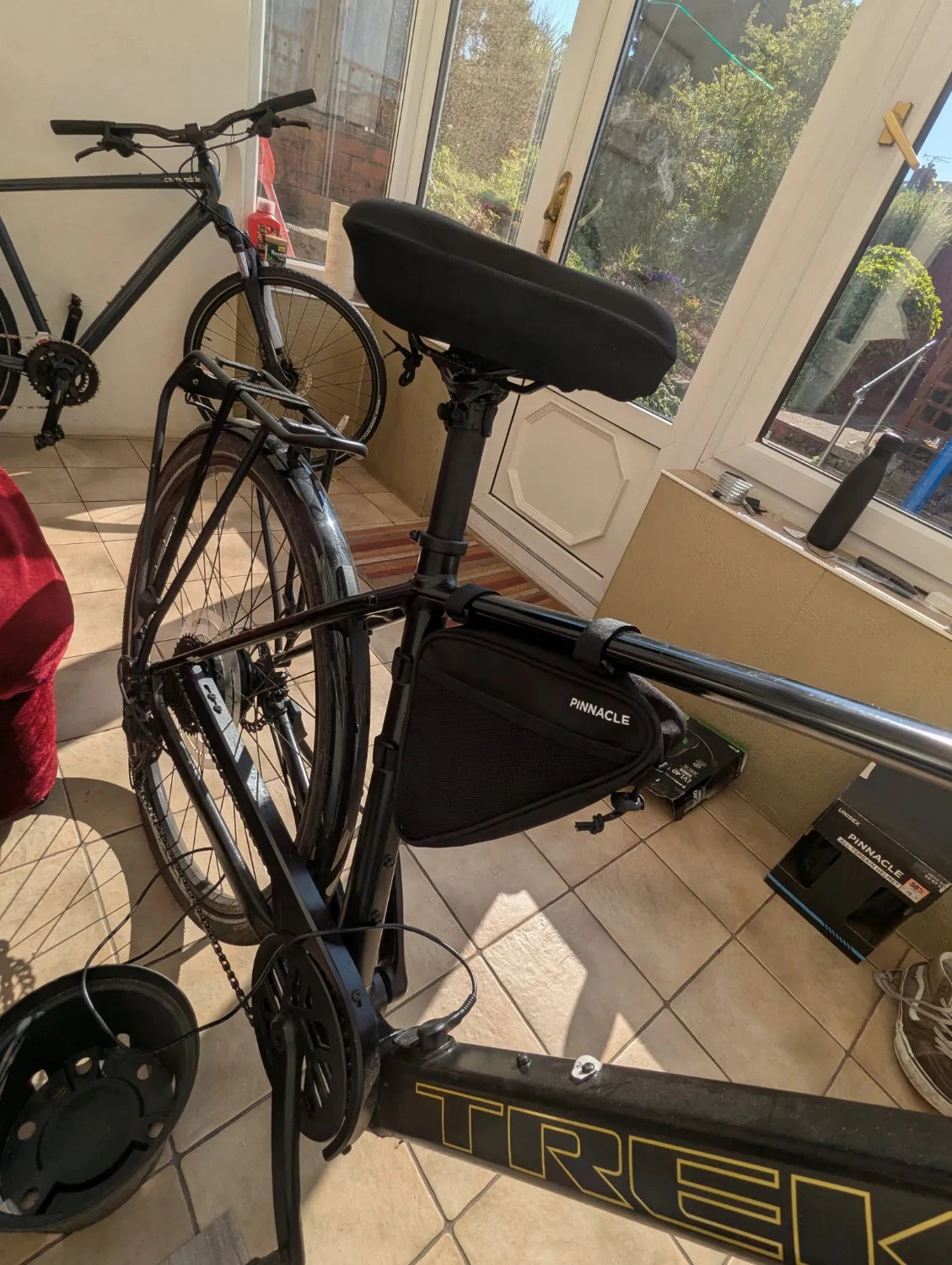 Trek FX  2 2023