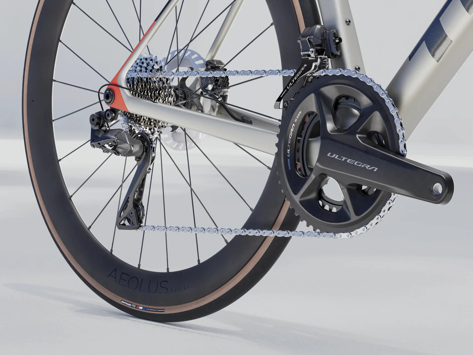 Trek Madone SL 7 Gen 8 - Matte Lunar Silver