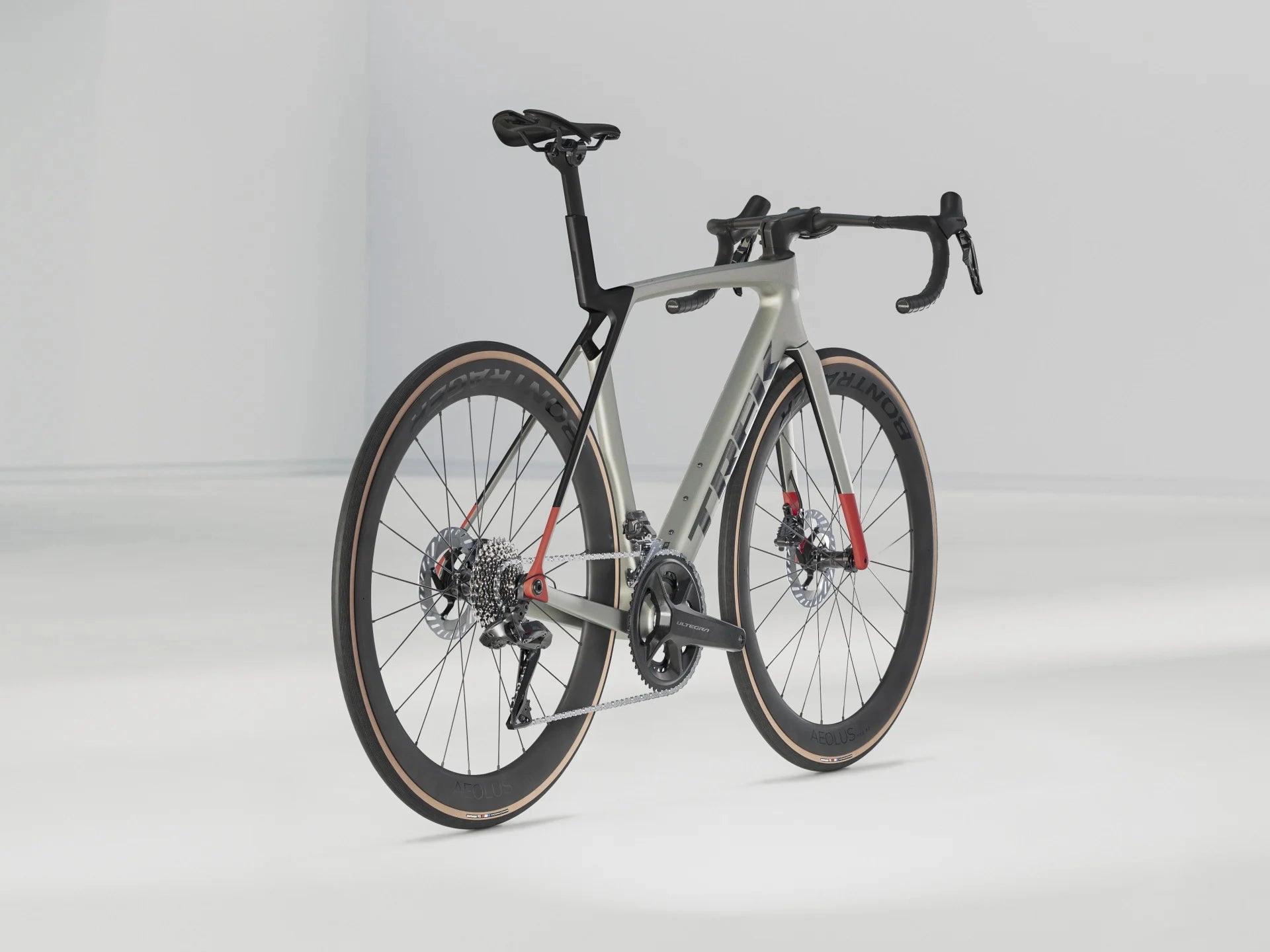 Trek Madone SL 7 Gen 8 - Matte Lunar Silver
