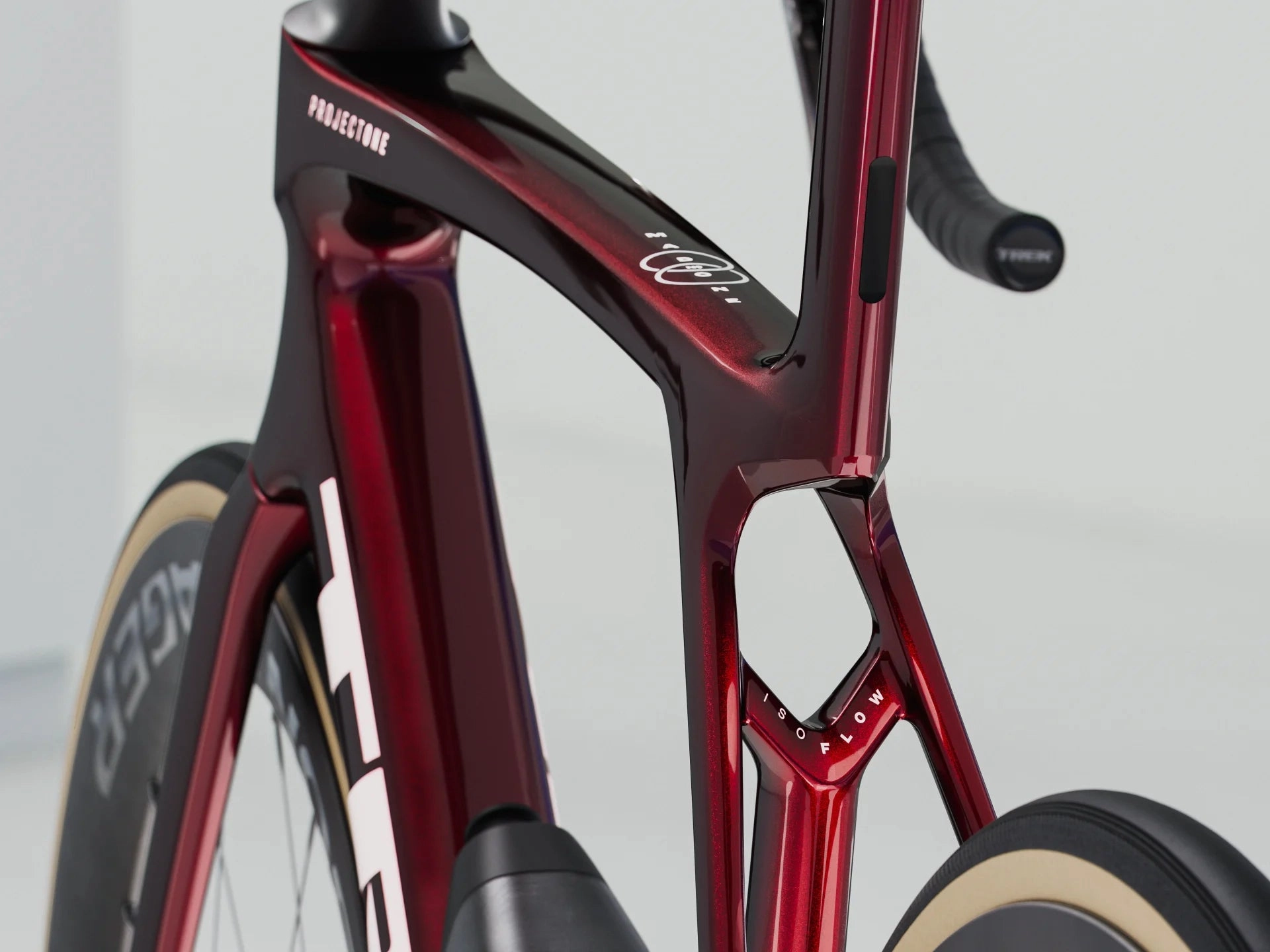 Trek Madone SLR 7 AXS Gen 8 - Carbon Red Smoke