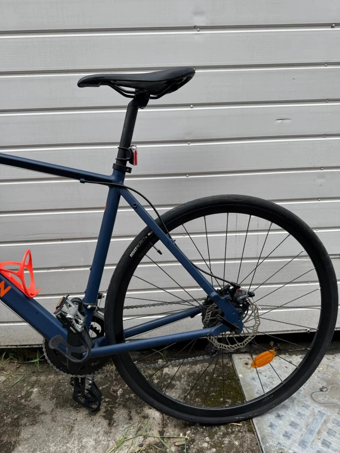 TRIBAN TRIBAN Gravel Bike 120 - Disc Brakes - Carbon fork - 1x10 speed 2023