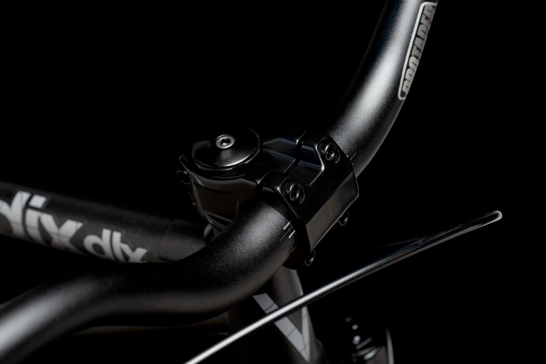 Verde Radix DLX Dirt Jumper 26 Complete Bike - Black