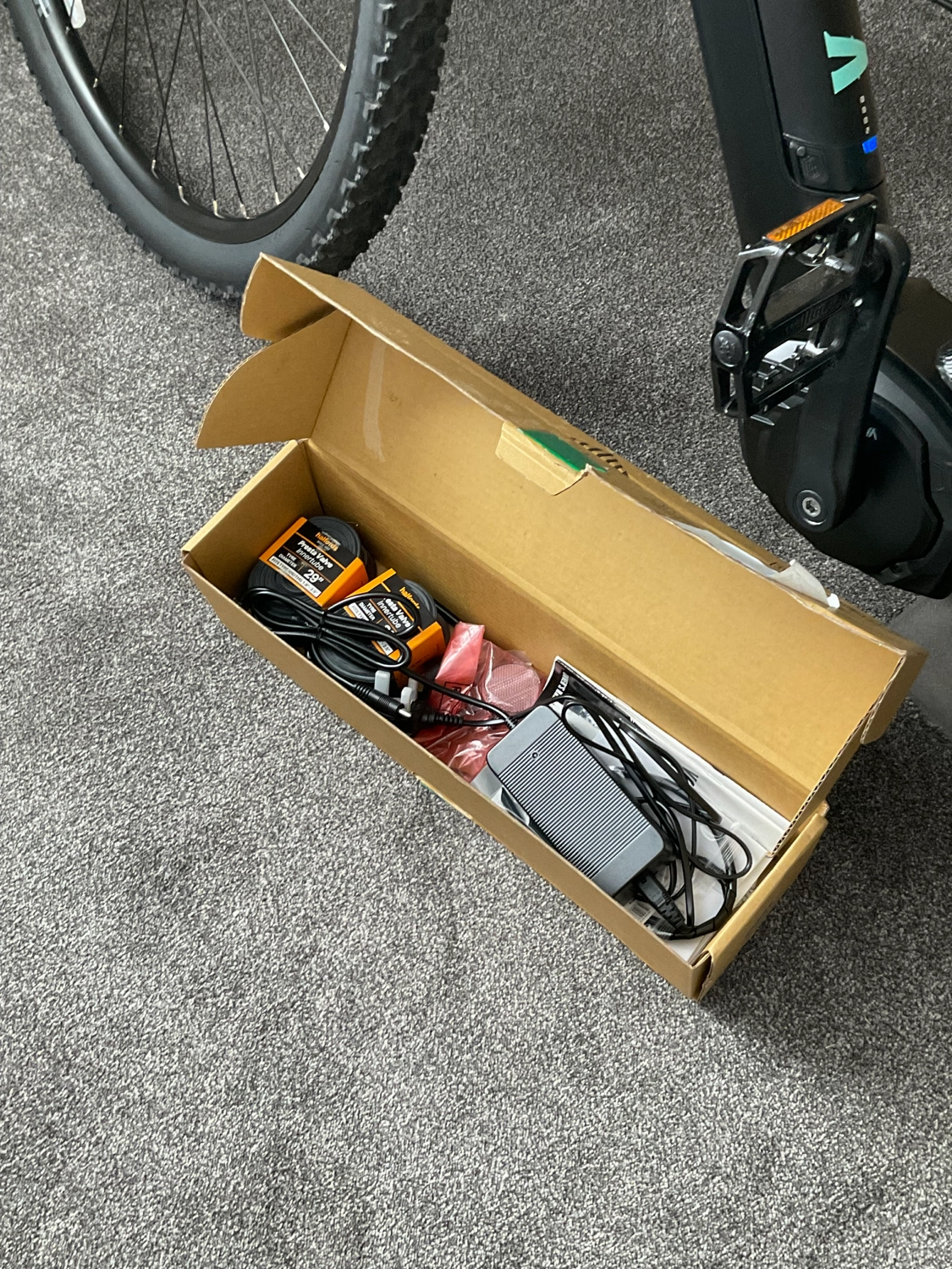 Voodoo Mambo -E Trekking bike 2024