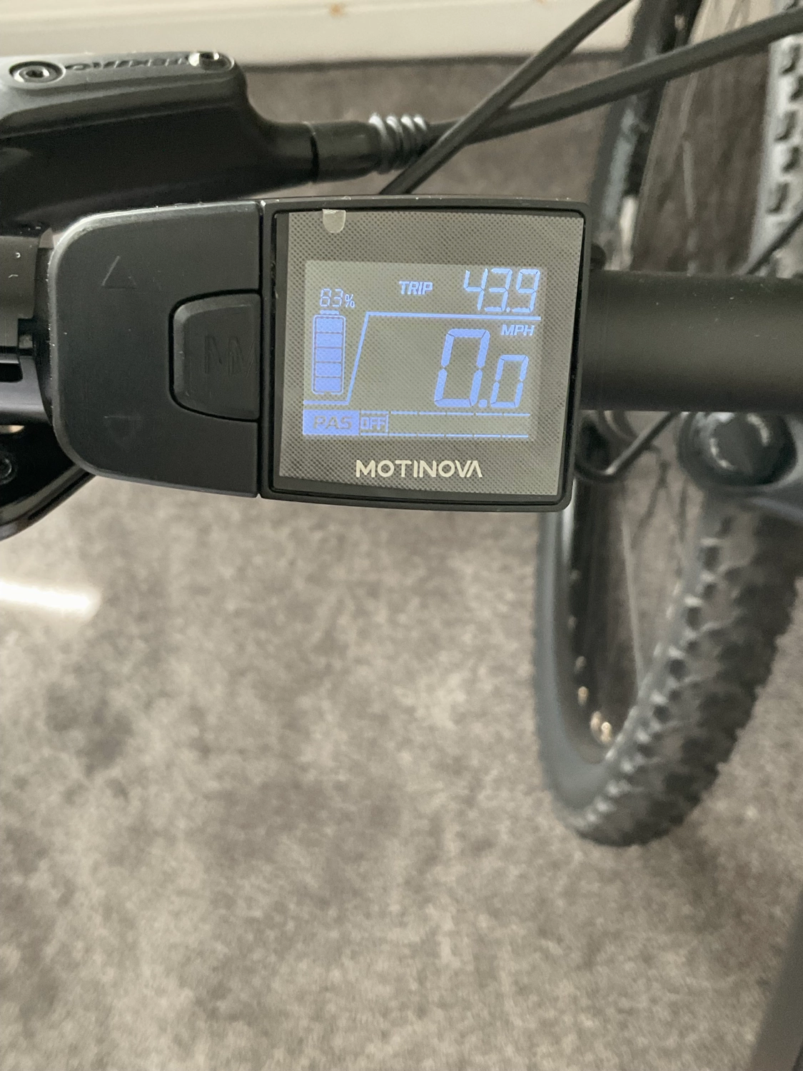 Voodoo Mambo -E Trekking bike 2024