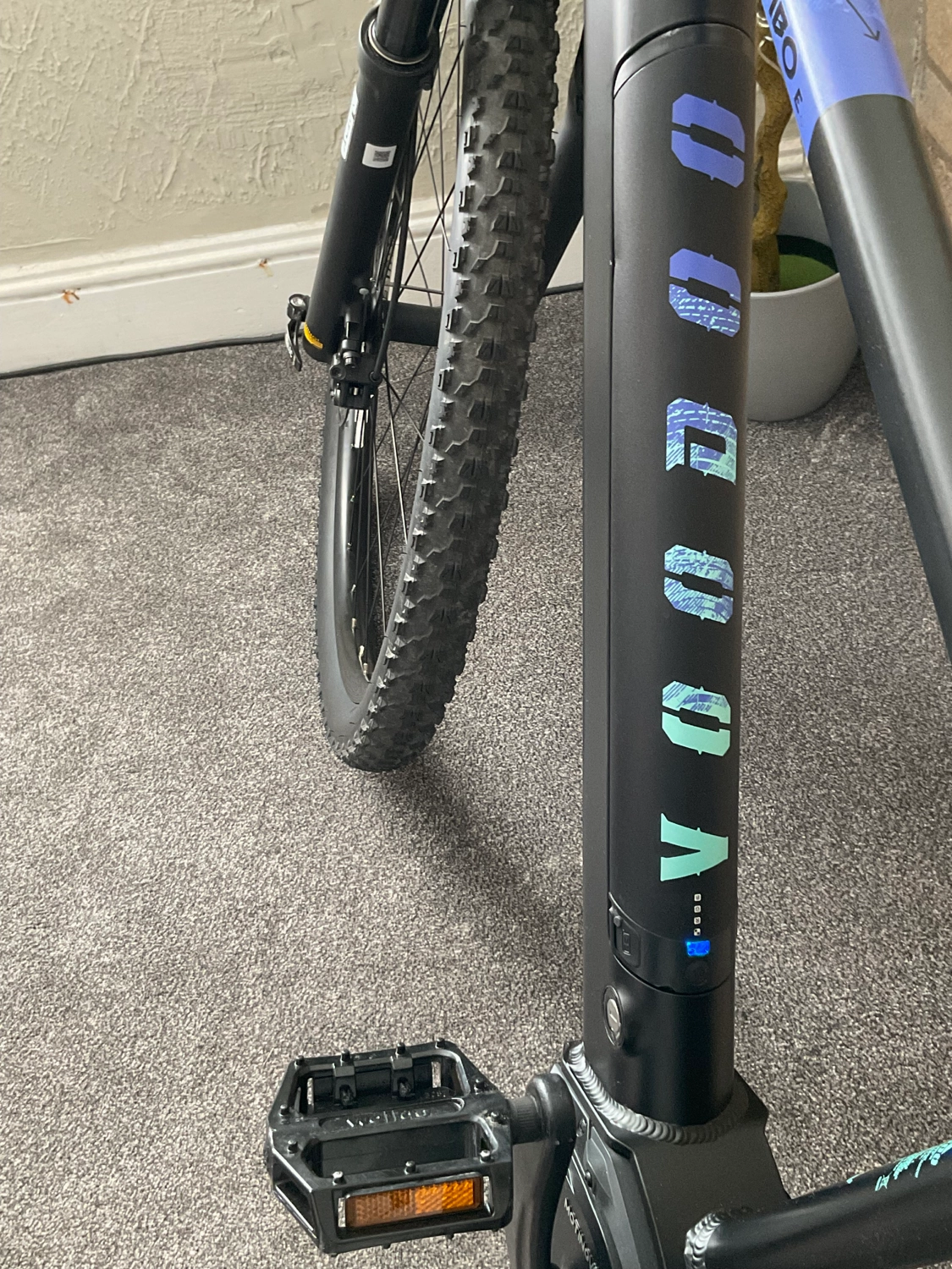 Voodoo Mambo -E Trekking bike 2024