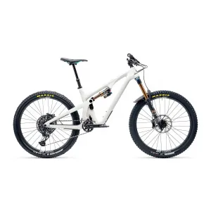 Yeti SB140 27.5" LR T1 w/Carbon Wheel Upgrade Bike