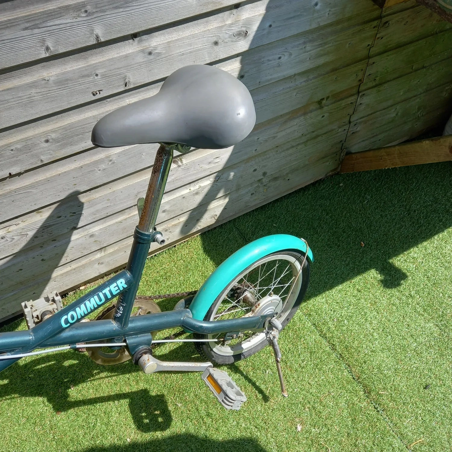 Zigzag Commuter 2025
